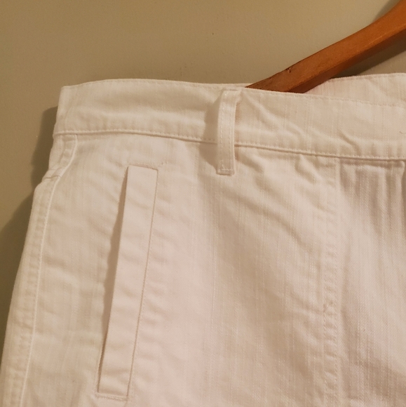 Capris - Picture 3 of 3